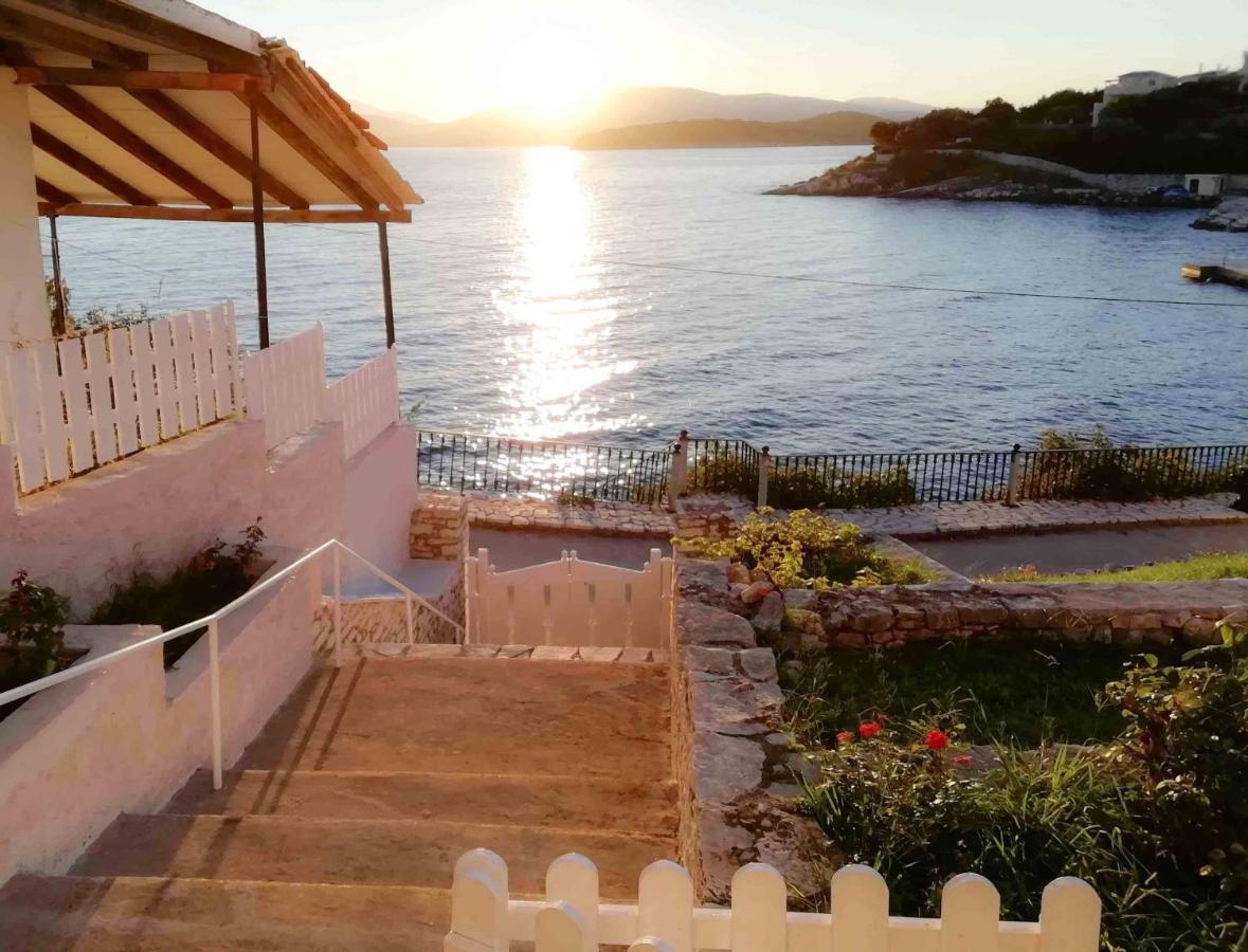 Appartement Sea Rose à Kassiopi Extérieur photo